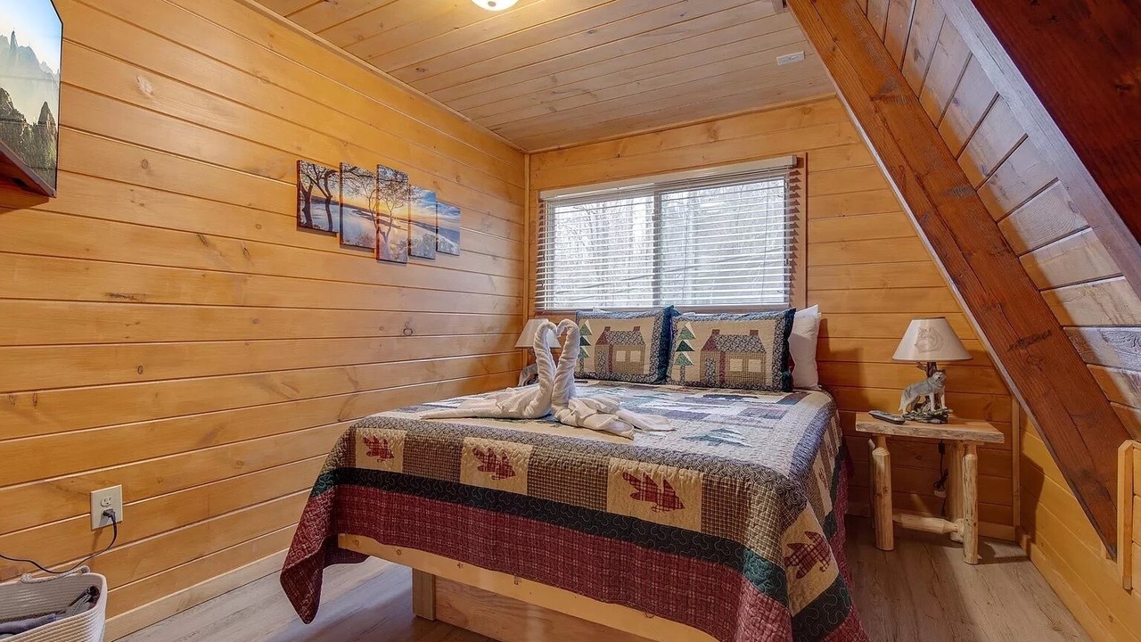Photo of Bedroom in Chalet Village
