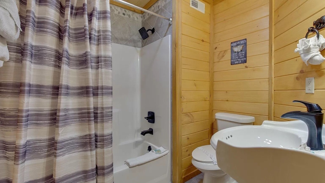 Photo of Bathroom in Chalet Village
