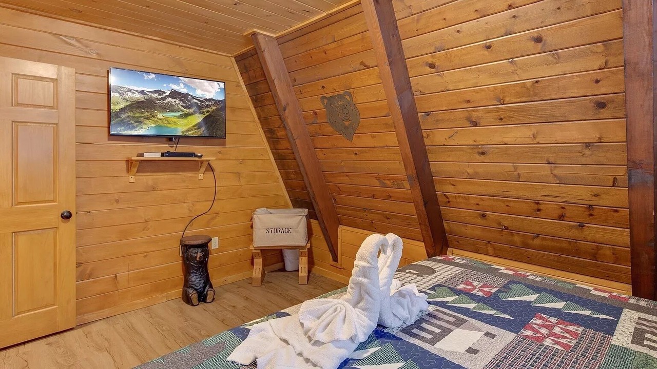 Photo of Bedroom in Chalet Village