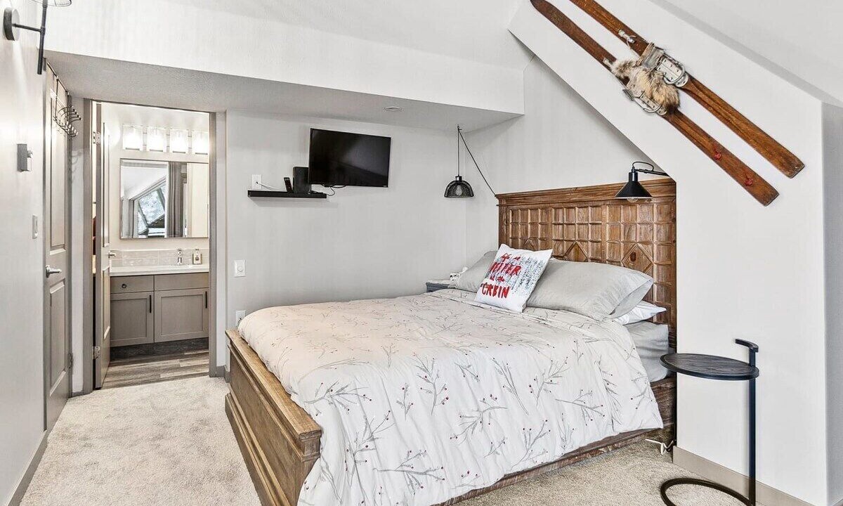 Photo of Bedroom in Big White Ski Resort