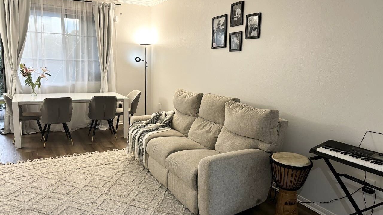 Photo of Livingroom in Del Rey