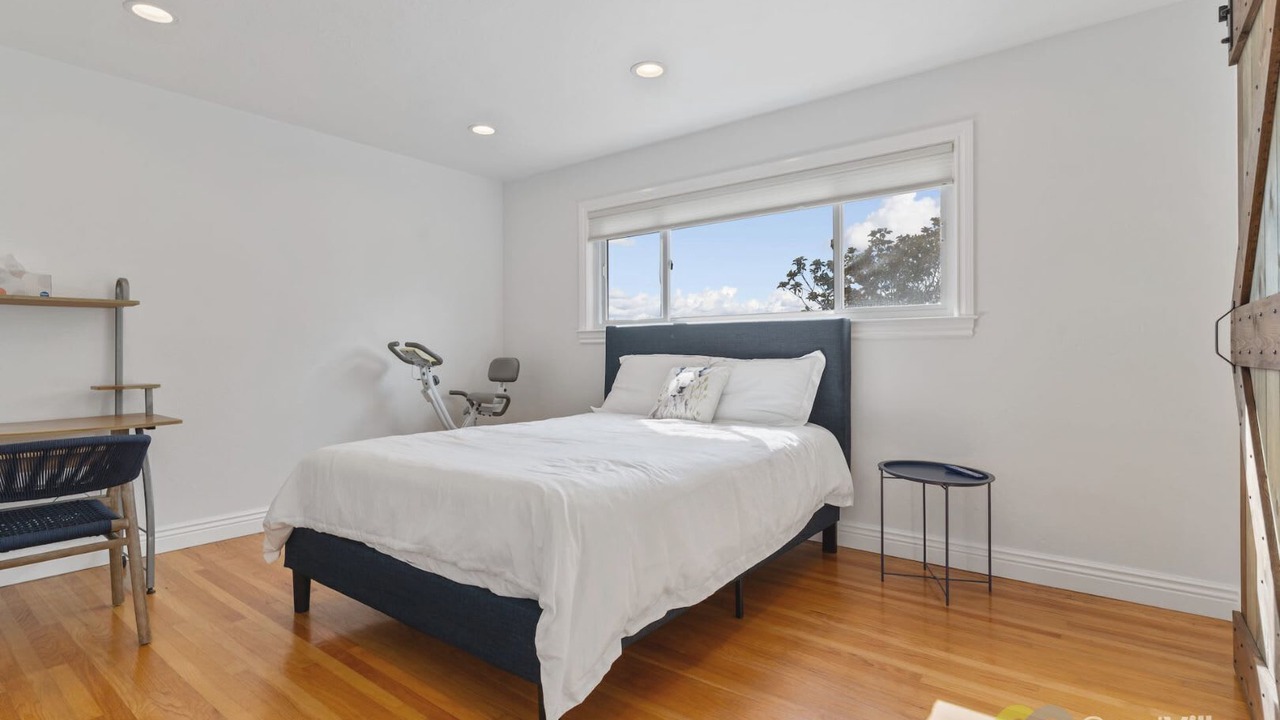 Photo of Bedroom in Foster City