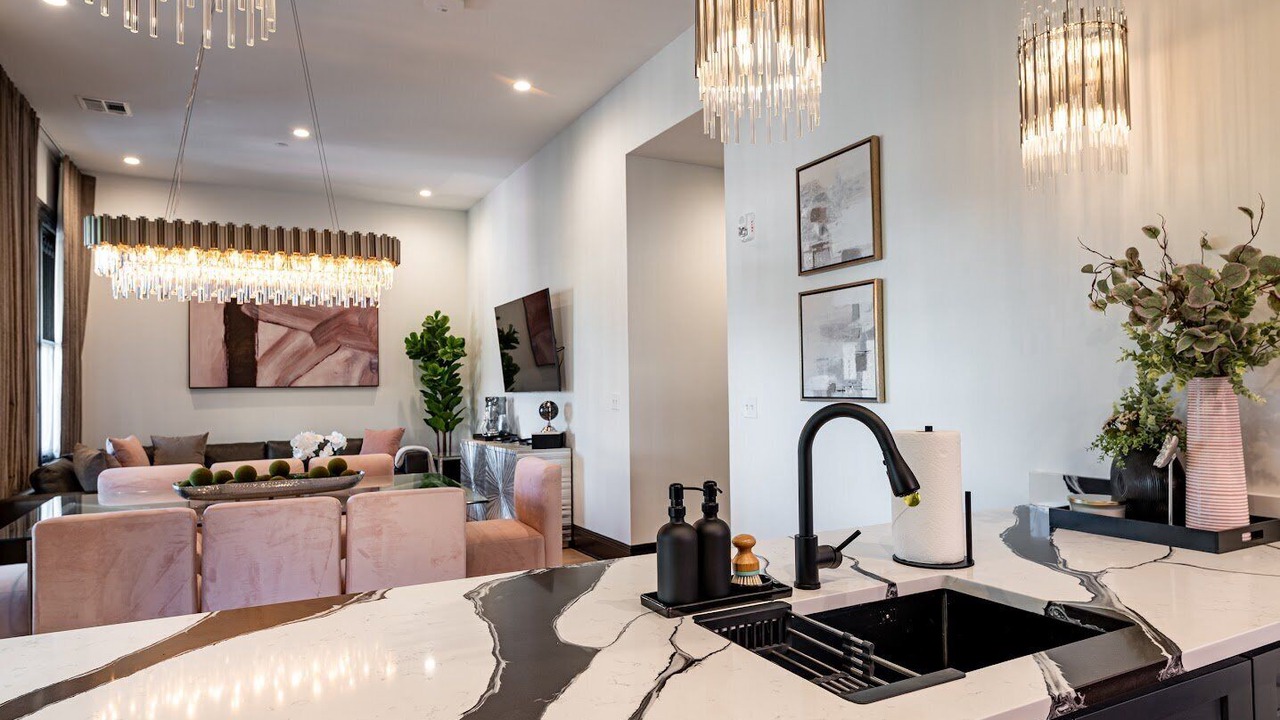 Photo of Bedroom in Arts/Warehouse District
