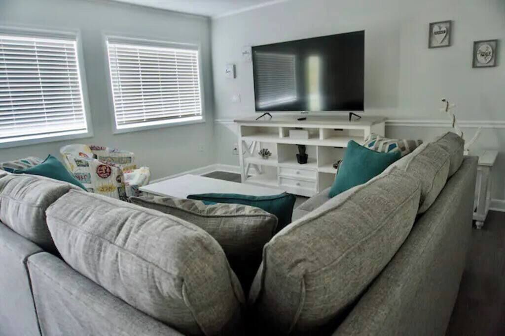 Photo of Livingroom in Long Bay Estates