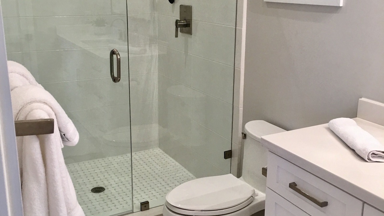 Photo of Bathroom in Staniel Cay