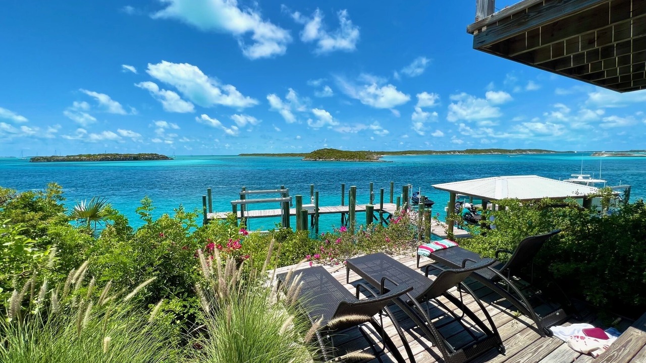 Photo of Patio Balcony in Staniel Cay