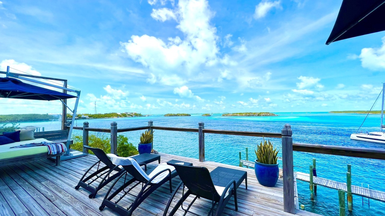 Photo of Patio Balcony in Staniel Cay
