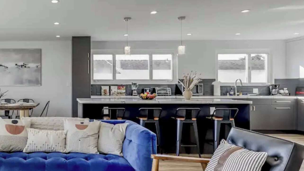 Photo of Livingroom in Pacifica