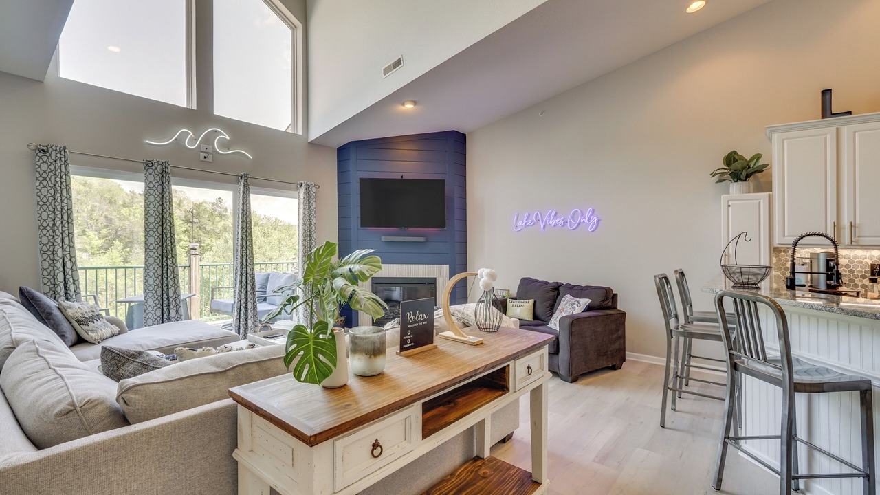 Photo of Livingroom in Camdenton