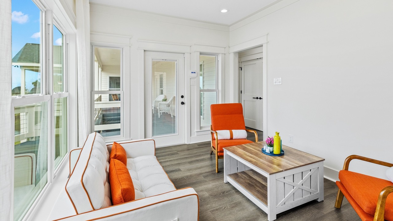 Photo of Livingroom in Creole