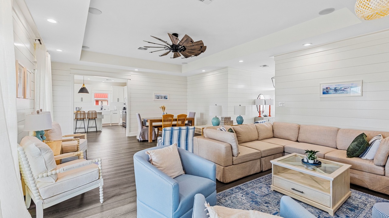 Photo of Livingroom in Creole