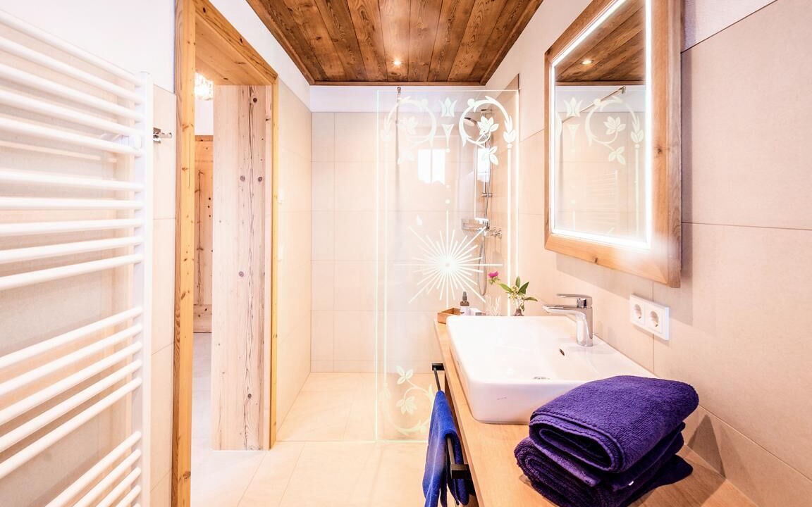 Photo of Bathroom in Mandling