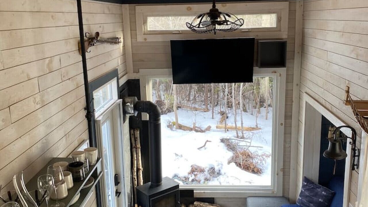Photo of Livingroom in Halifax County