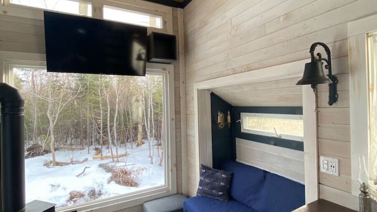 Photo of Livingroom in Halifax County