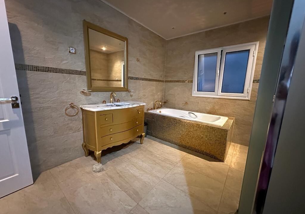 Photo of Bathroom in El Achour