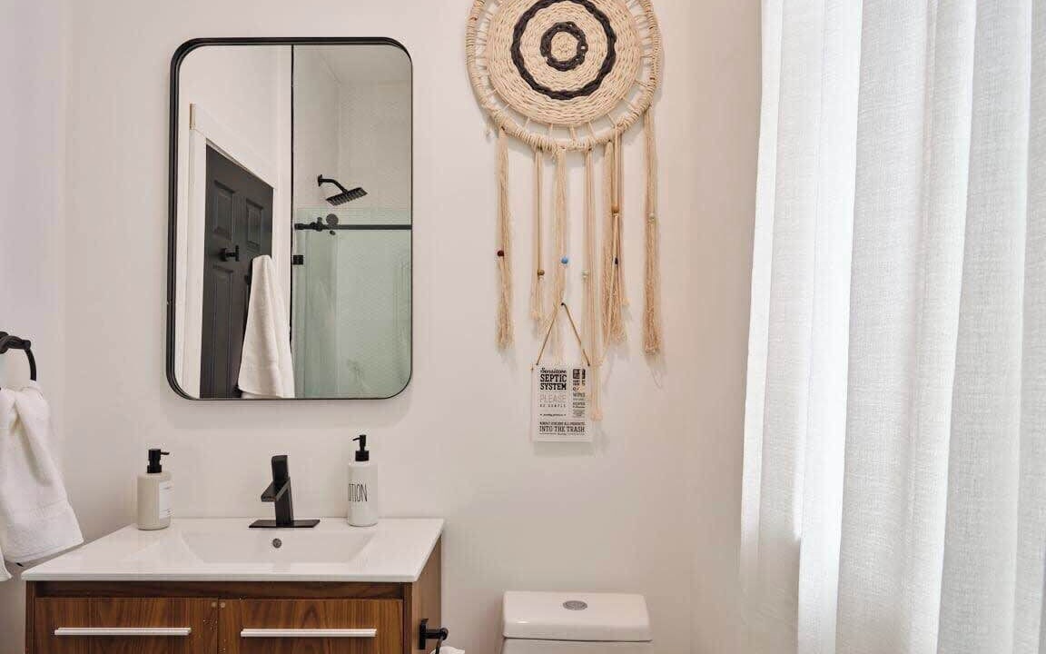 Photo of Bathroom in Roscoe