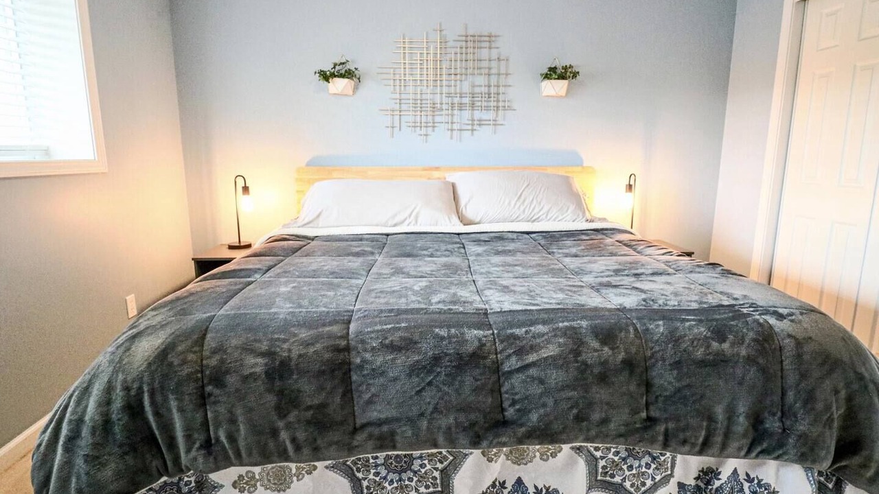 Photo of Bedroom in Lake Ann