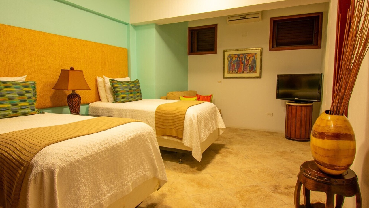 Photo of Bedroom in Maunday's Bay