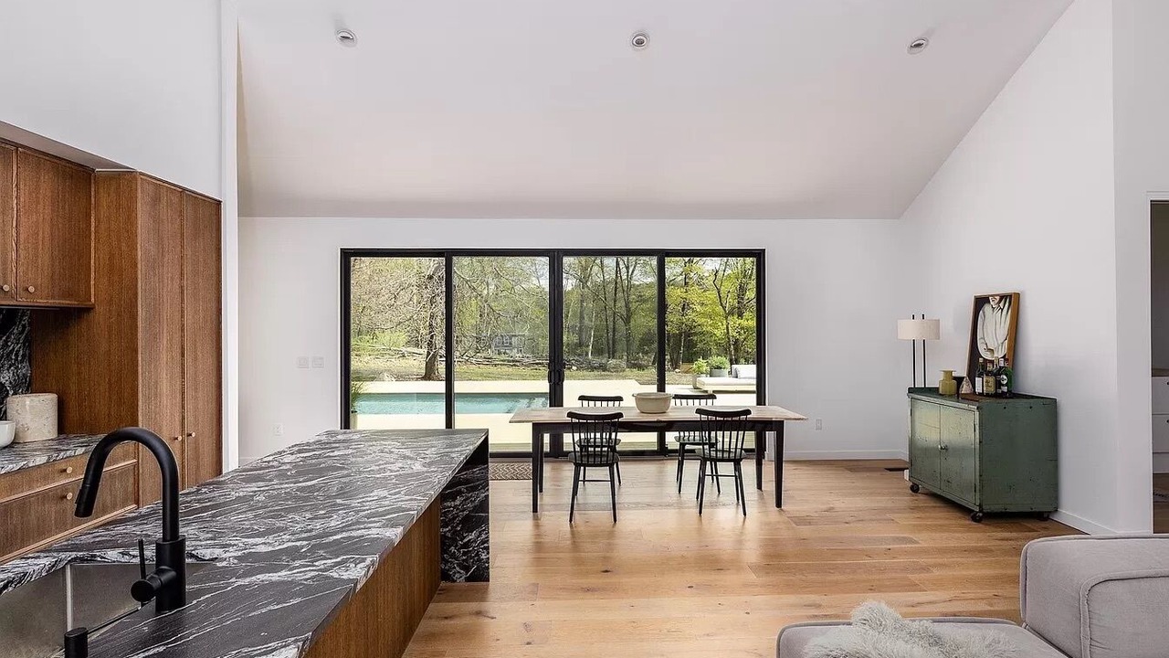 Photo of Livingroom in Accord