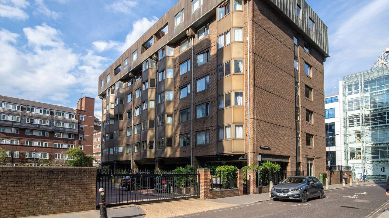 Photo of Outdoor in Tower Hill