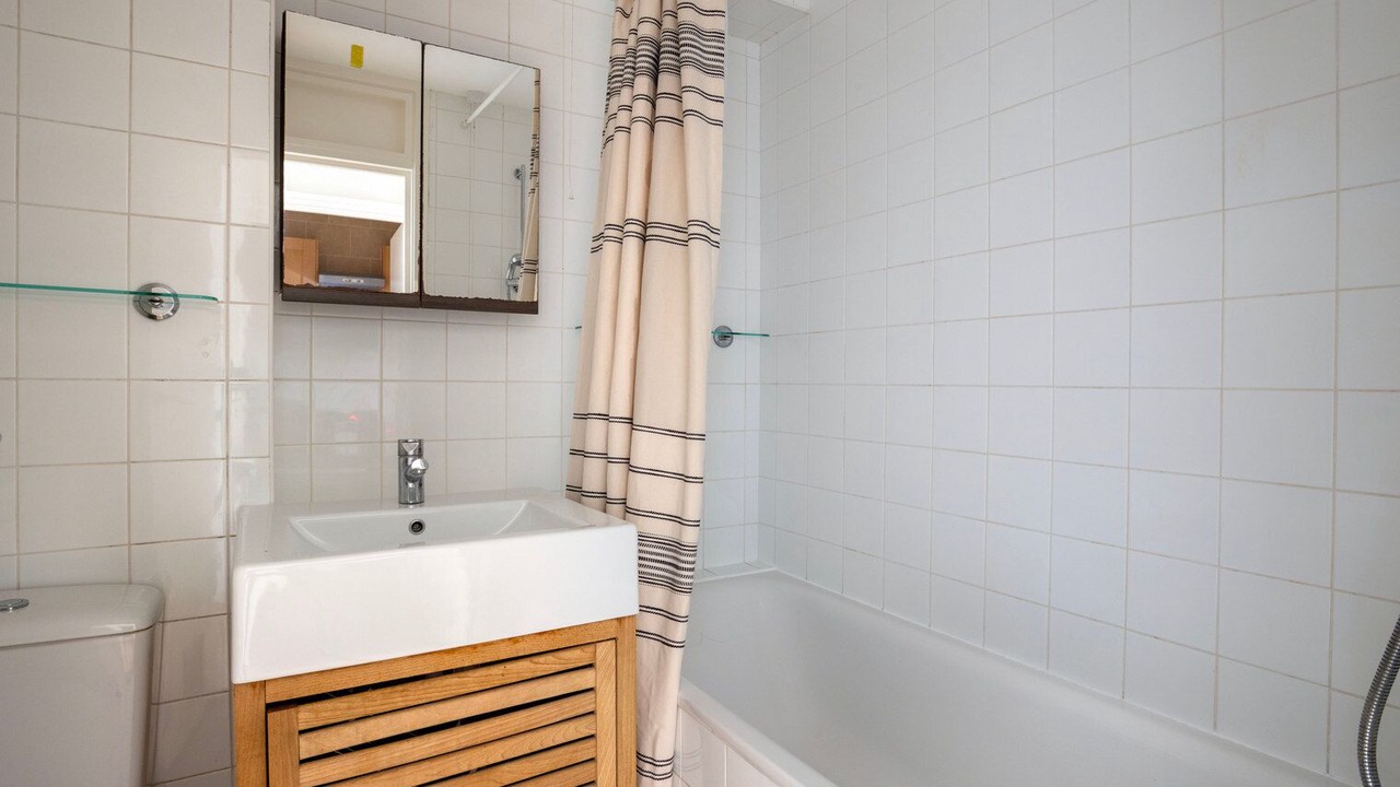 Photo of Bathroom in Tower Hill