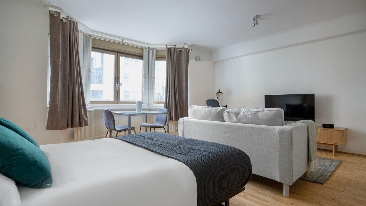 Photo of Bedroom in Tower Hill