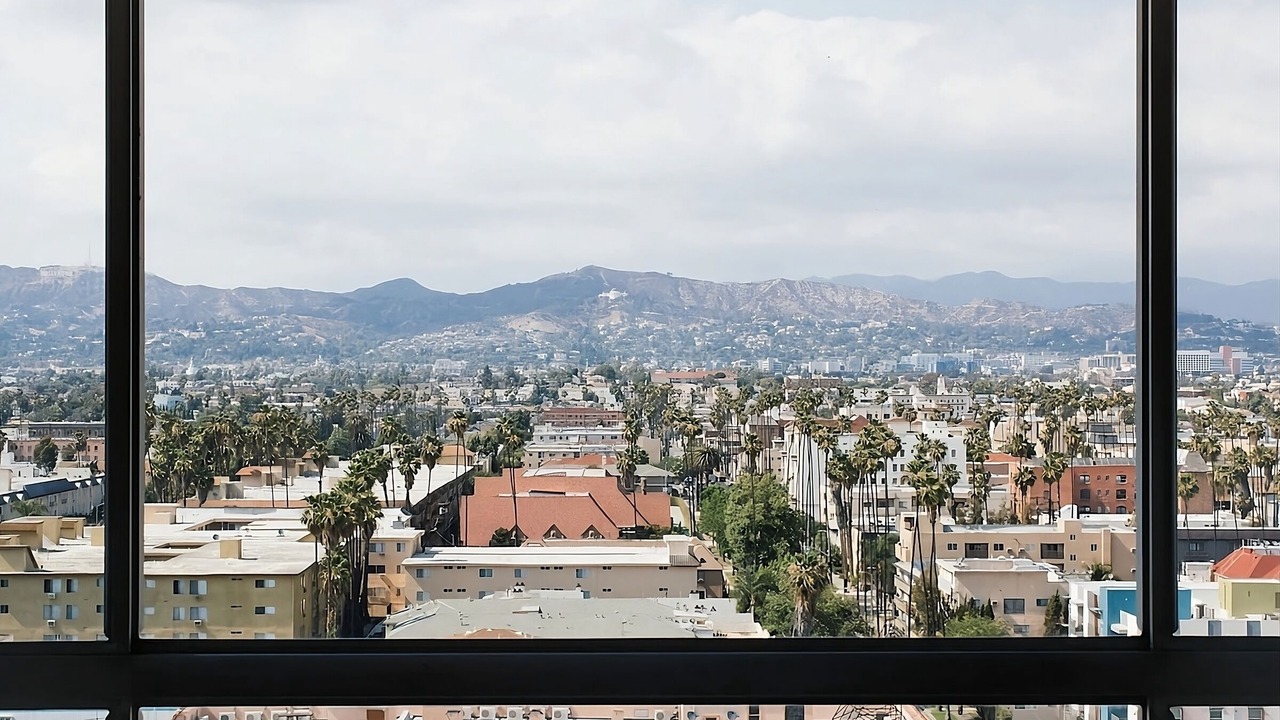 Photo of Bedroom in Wilshire Center