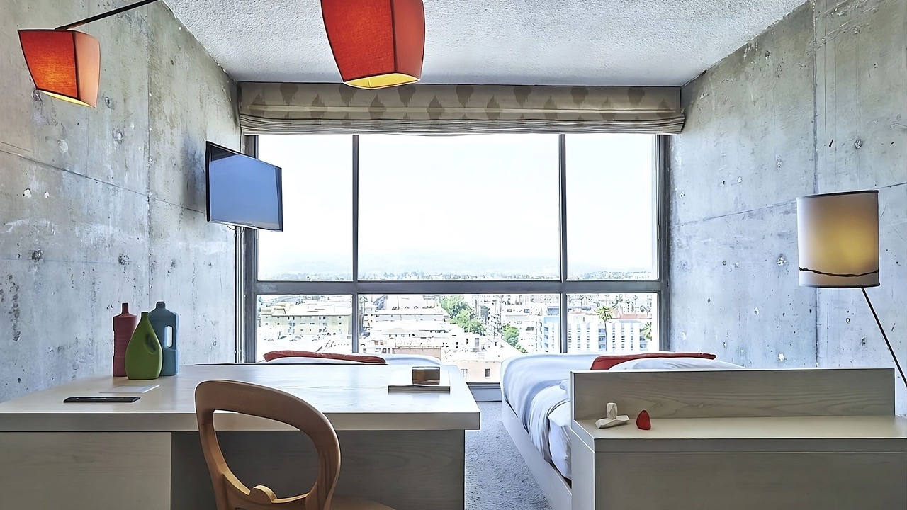 Photo of Bedroom in Wilshire Center