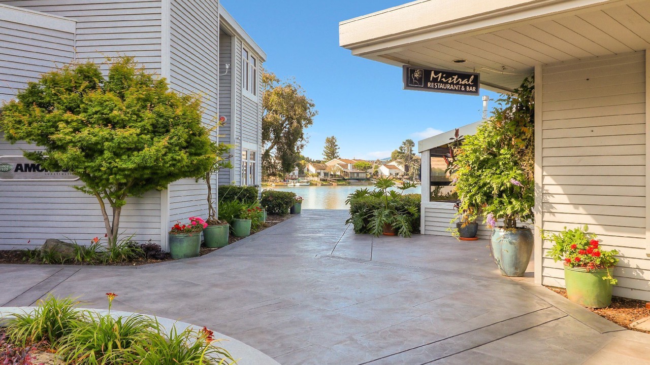 Photo of Outdoor in Redwood Shores