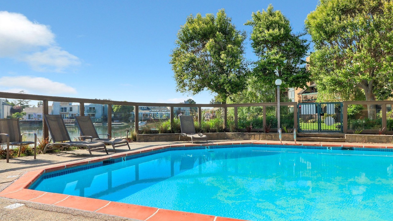 Photo of Outdoor in Redwood Shores