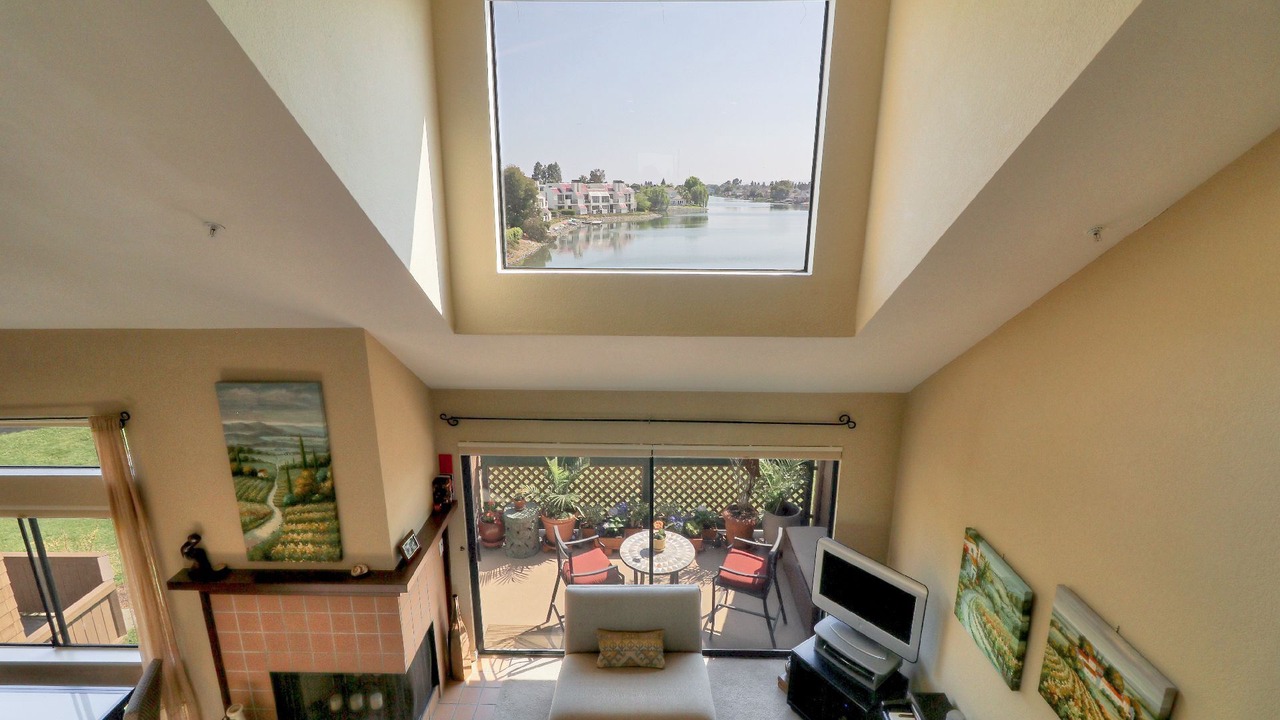 Photo of Livingroom in Redwood Shores