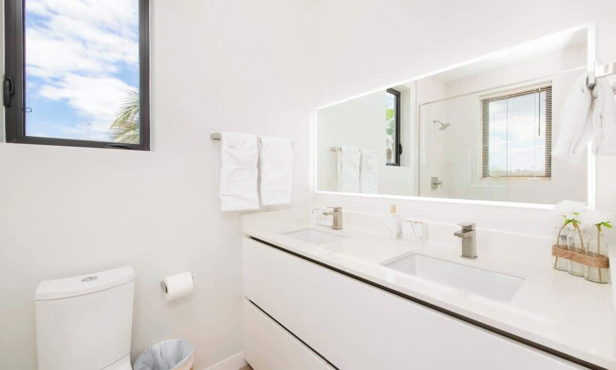 Photo of Bathroom in Old Man Bay