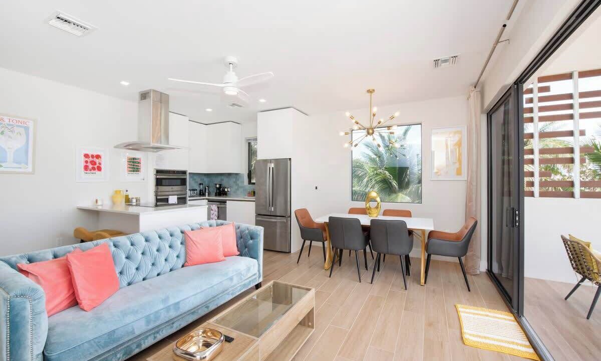 Photo of Livingroom in Old Man Bay
