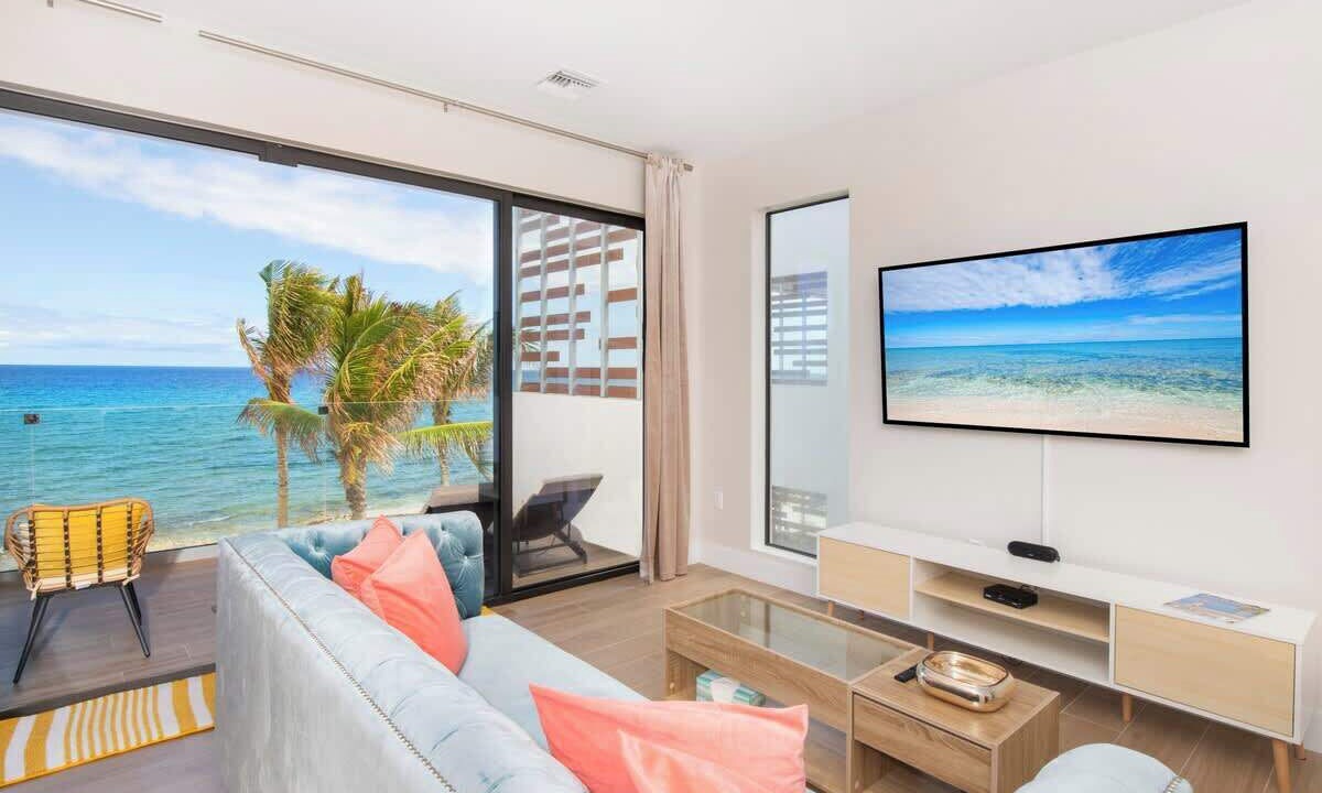 Photo of Livingroom in Old Man Bay