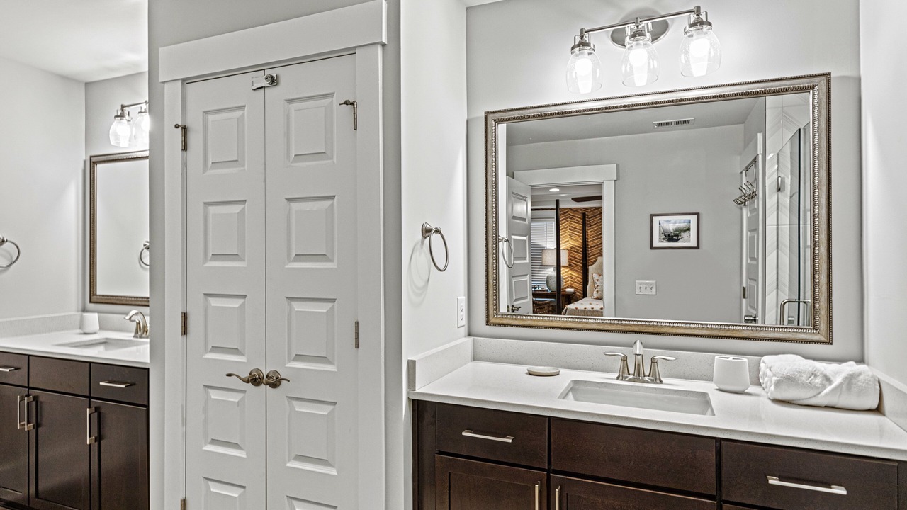 Photo of Bathroom in Folly Field