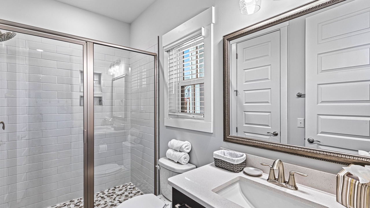 Photo of Bathroom in Folly Field