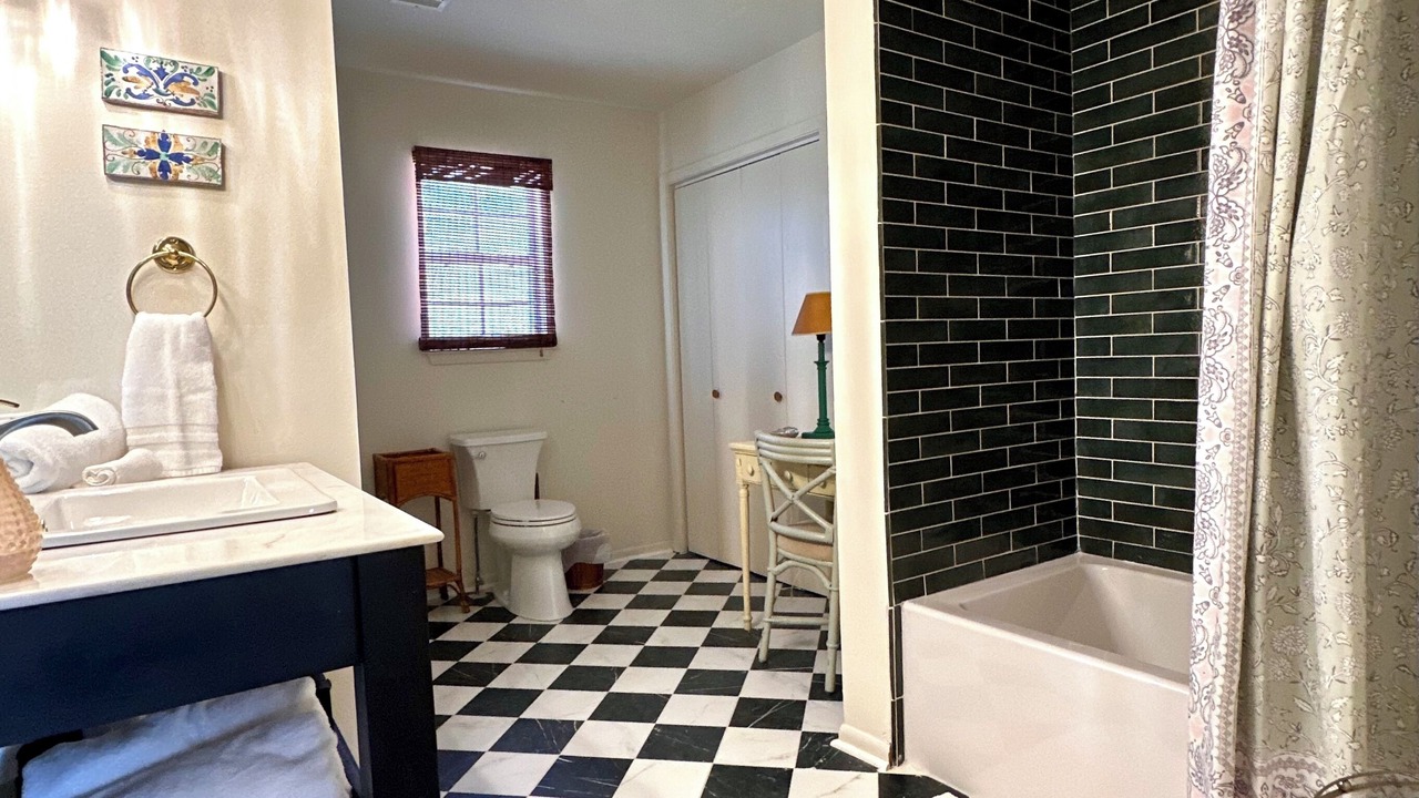 Photo of Bathroom in Jarreau
