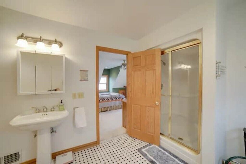 Photo of Bathroom in Newaygo