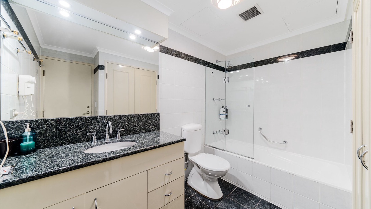 Photo of Bathroom in Darling Harbour