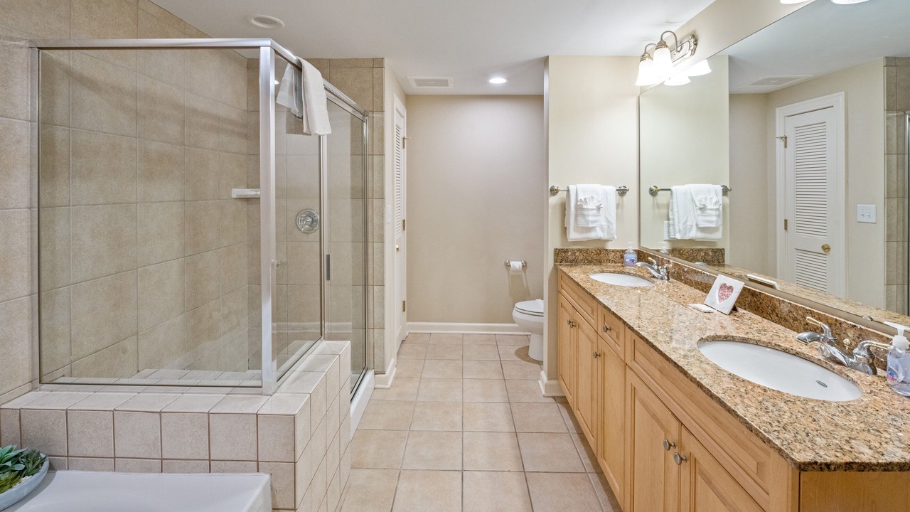 Photo of Bathroom in Arcadian Shores