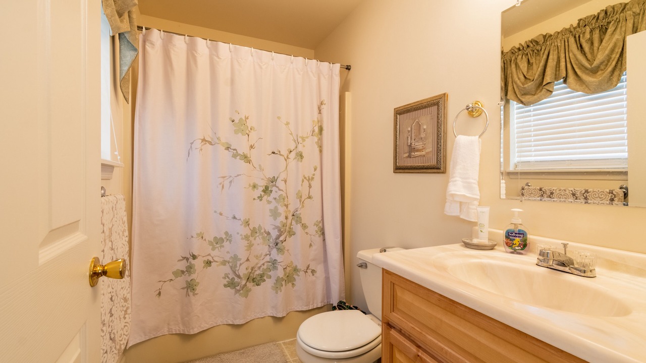Photo of Bathroom in Rowland