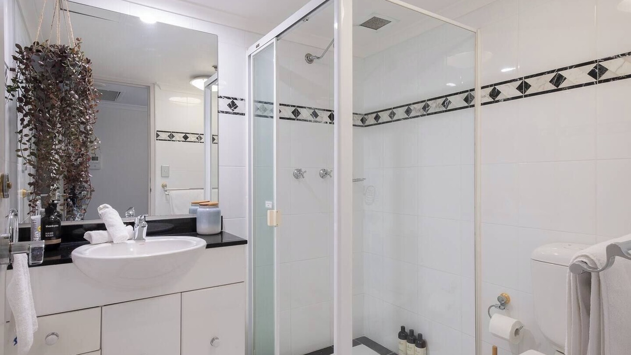 Photo of Bathroom in Haymarket
