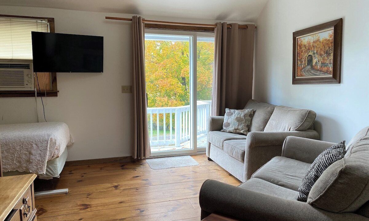 Photo of Livingroom in Canaan