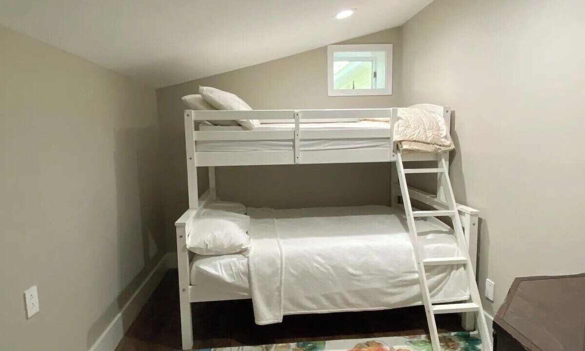 Photo of Bedroom in Canaan