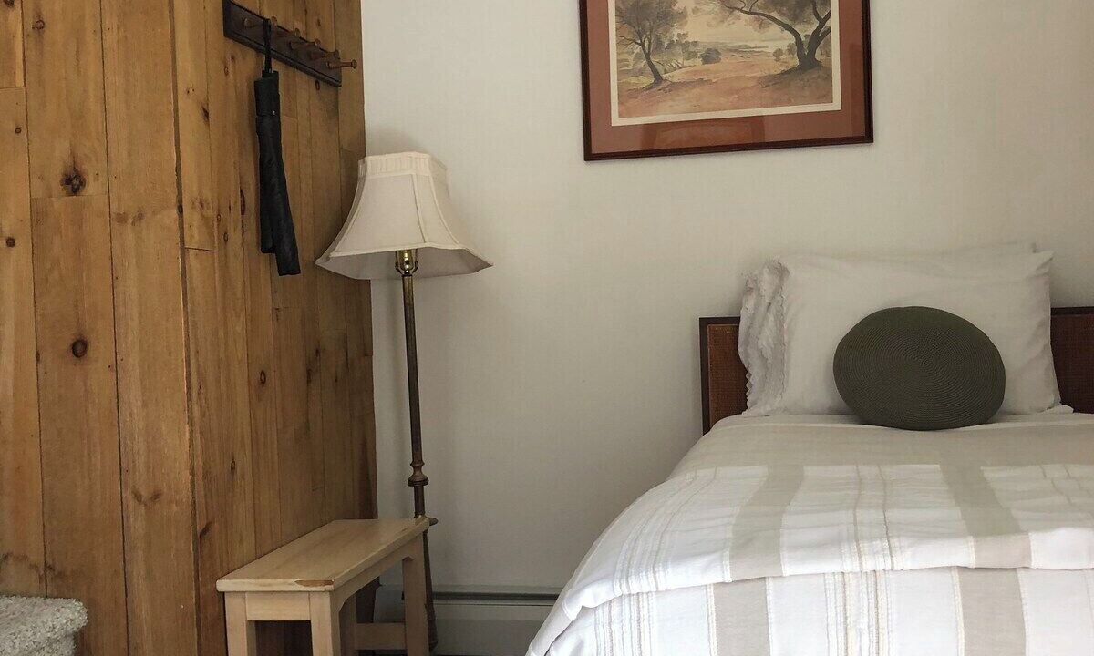 Photo of Bedroom in Canaan
