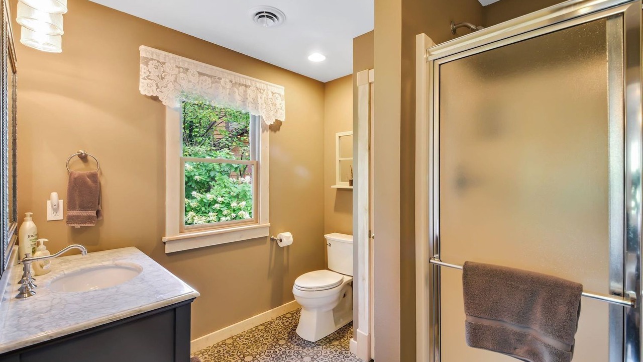 Photo of Bathroom in The Galena Territory