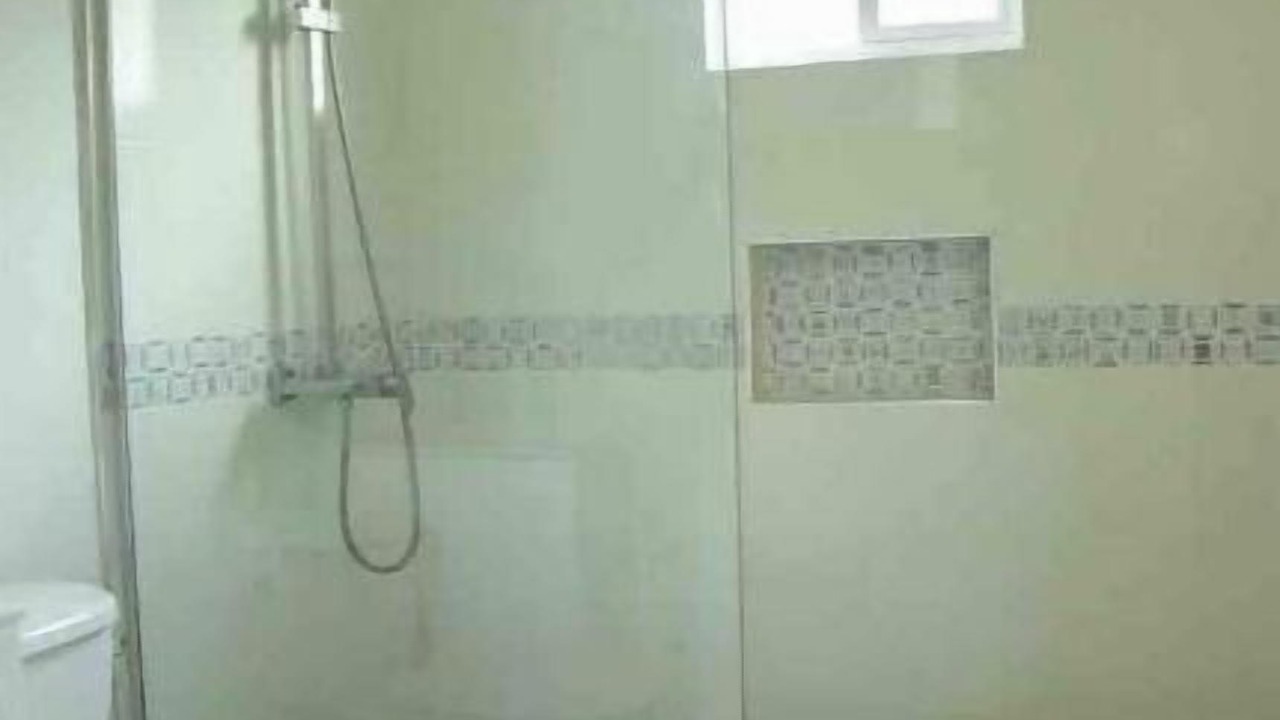 Photo of Bathroom in Little London