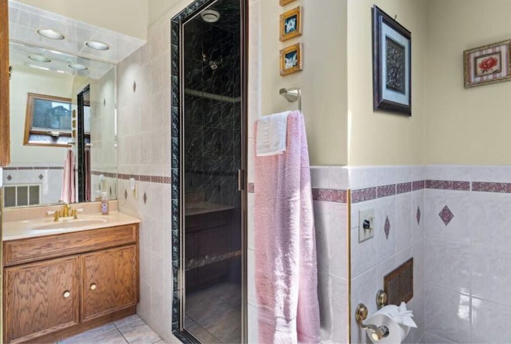 Photo of Bathroom in North Center