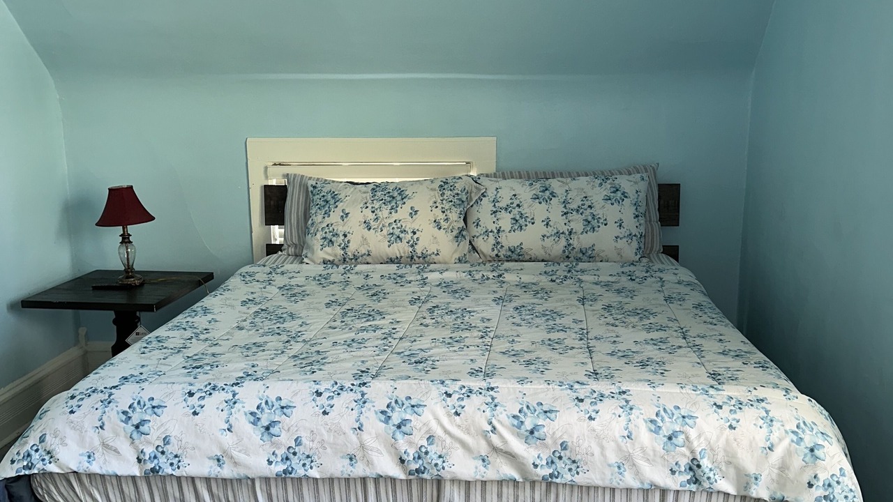 Photo of Bedroom in Morgan Park