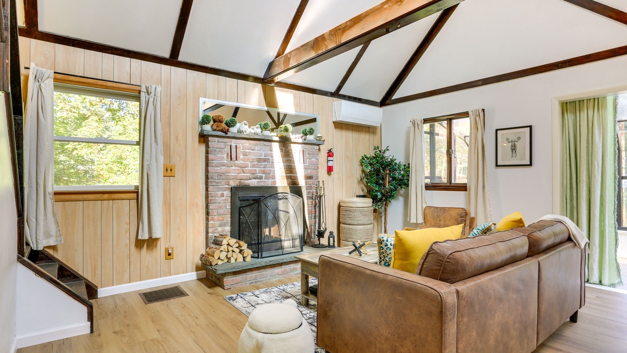Photo of Livingroom in Town of Lumberland
